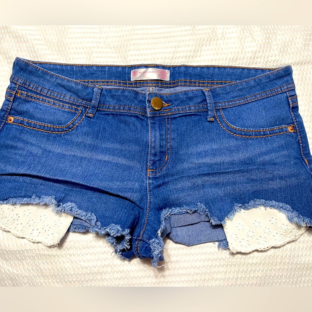 Shortie shorts